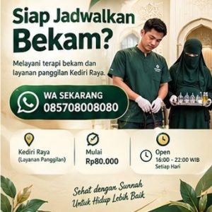 Terapis pria dan wanita berhijab niqab membawa alat terapi bekam dari layanan terapi bekam sunnah Kediri