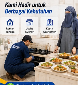 Teknisi Cahaya Biru Service sedang melakukan servis kompor gas tanam di dapur bersih. Poster menampilkan layanan untuk rumah tangga, usaha kuliner, dan kost atau apartemen dengan nomor/kontak order.