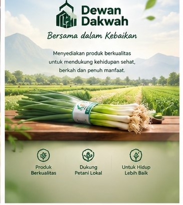 Ikat daun bawang segar di atas meja kayu dari distributor daun bawang Kediri